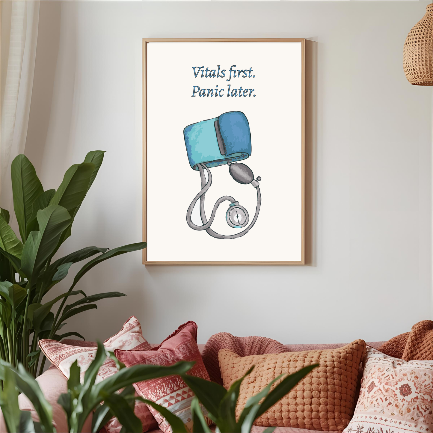 Arte de pared "Vitals first. Panic later"